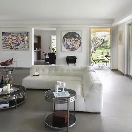 Amazing Chalet 12 Guests In Saint-tropez